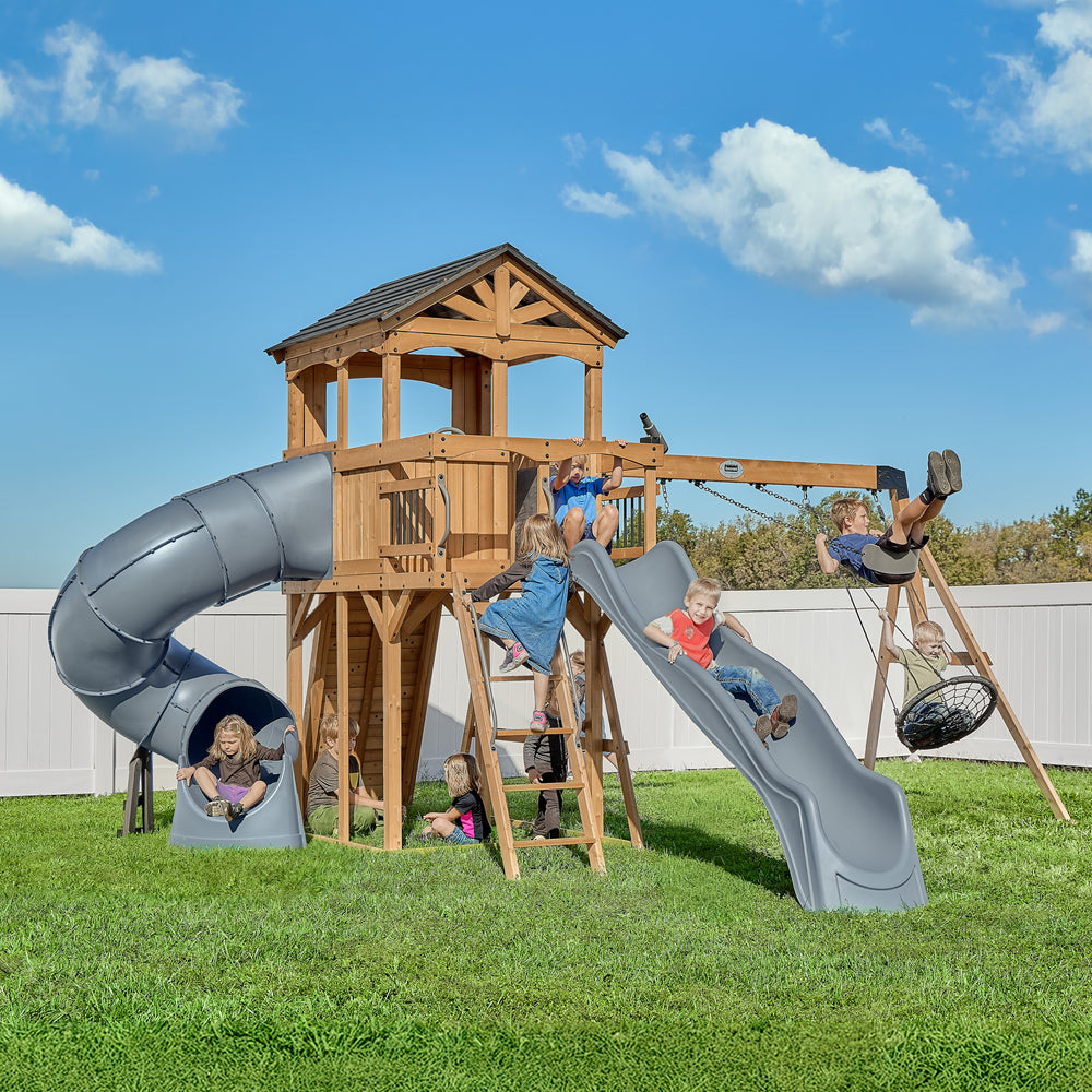 Dover Bay – Tube Slide Backyard Discovery cedar playset